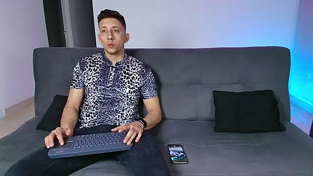 Snapshot of Maykol_Victoriasr chatting on February 25, 4:14 am Maykol Victoriasr online show from February 25, 4:14 am