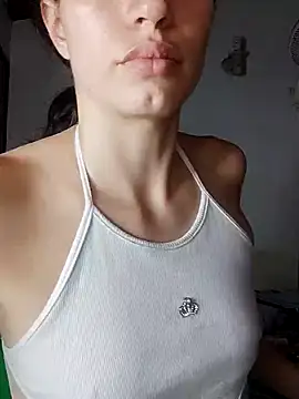 aurelialux online show from February 5, 7:53 pm