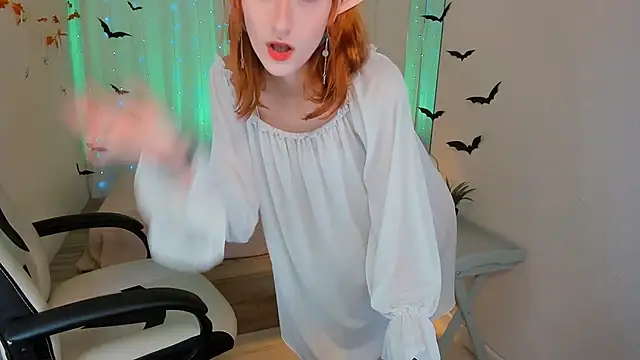 Snapshot of Lil_Melanie_ chatting on October 27, 1:04 pm Lil Melanie  online show from October 27, 1:04 pm