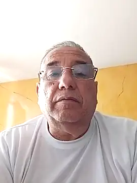 Snapshot of MATTHEW_MRANDA chatting on May 23, 4:11 pm MATTHEW MRANDA online show from May 23, 4:11 pm