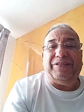 Snapshot of MATTHEW_MRANDA chatting on May 29, 4:05 pm MATTHEW MRANDA online show from May 29, 4:05 pm