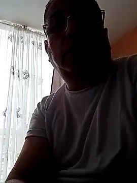 Snapshot of MATTHEW_MRANDA chatting on June 25, 6:34 pm MATTHEW MRANDA online show from June 25, 6:34 pm