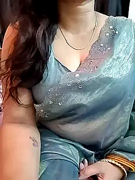 Snapshot of kaamuk_shweta chatting on April 26, 7:22 pm kaamuk shweta online show from April 26, 7:22 pm