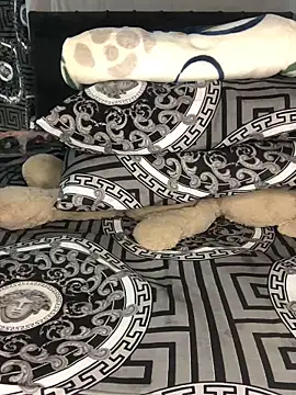 aisha-sajady online show from February 27, 8:09 pm