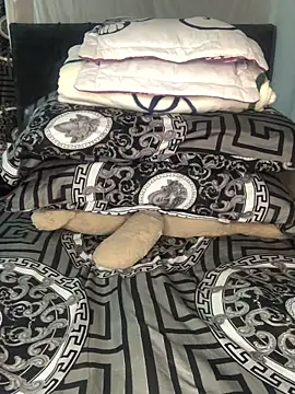 aisha-sajady online show from March 6, 9:22 pm