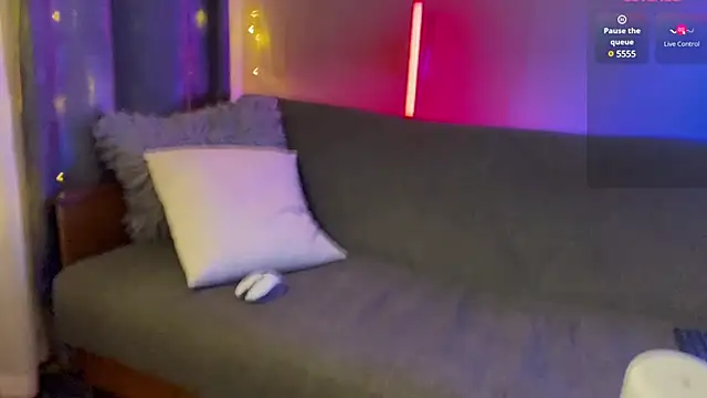 Adam misti online show from December 1, 6:52 pm