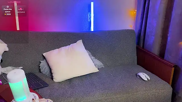 Adam misti online show from December 19, 2:57 pm