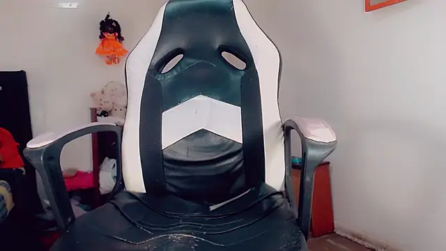 Oriana braom online show from March 6, 7:43 pm