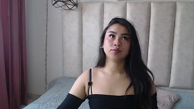 hinataleecs online show from December 13, 8:58 pm