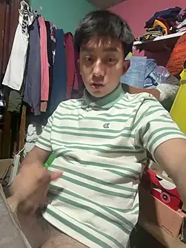 Snapshot of PuffingRinger chatting on February 21, 7:31 am PuffingRinger online show from February 21, 7:31 am