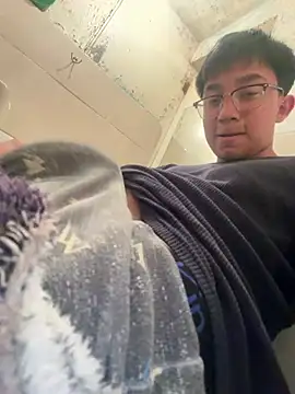 Snapshot of PuffingRinger chatting on February 25, 9:08 am PuffingRinger online show from February 25, 9:08 am