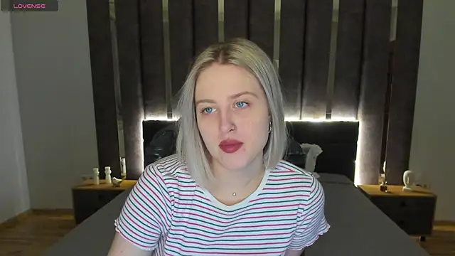 Snapshot of _Sarah_Soul_ chatting on December 29, 12:52 am  Sarah Soul  online show from December 29, 12:52 am