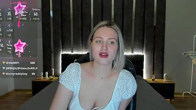 Snapshot of _Sarah_Soul_ chatting on January 4, 6:52 am  Sarah Soul  online show from January 4, 6:52 am