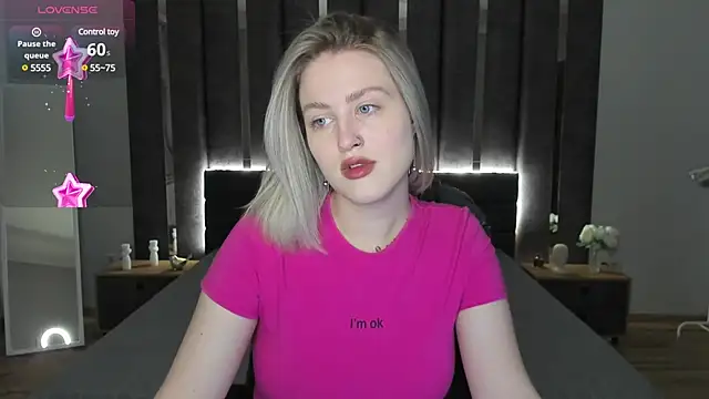 Snapshot of _Sarah_Soul_ chatting on February 9, 12:39 am  Sarah Soul  online show from February 9, 12:39 am