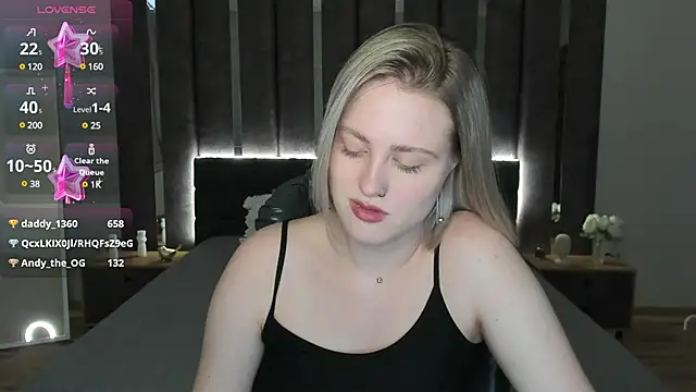 Snapshot of _Sarah_Soul_ chatting on February 9, 6:43 am  Sarah Soul  online show from February 9, 6:43 am