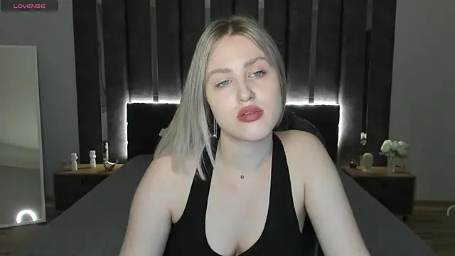 Snapshot of _Sarah_Soul_ chatting on February 11, 12:49 am  Sarah Soul  online show from February 11, 12:49 am