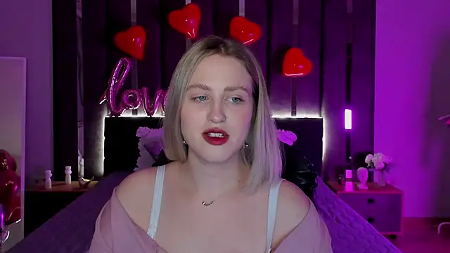 Snapshot of _Sarah_Soul_ chatting on February 15, 12:48 am  Sarah Soul  online show from February 15, 12:48 am