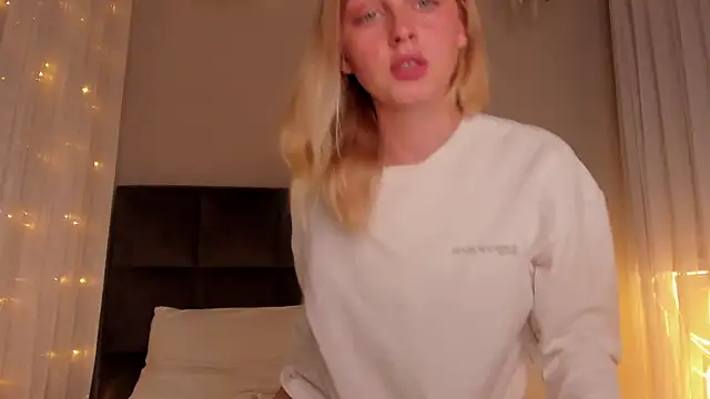 pretty girlnextdoor online show from May 12, 6:49 pm