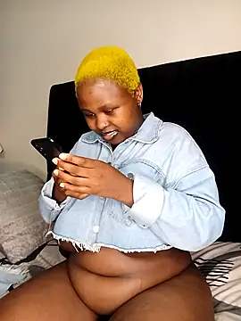 Dark Berry 26 online show from November 7, 4:40 pm