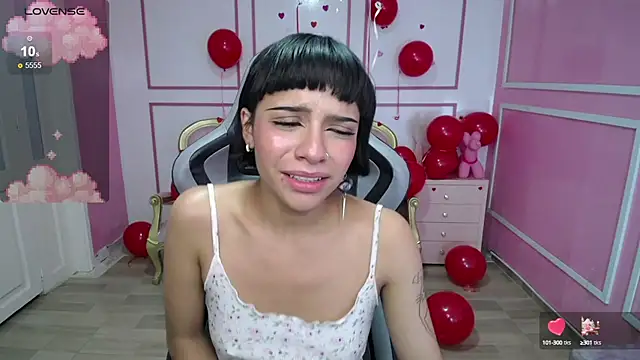 Snapshot of kathina_t chatting on February 20, 11:32 pm kathina t online show from February 20, 11:32 pm