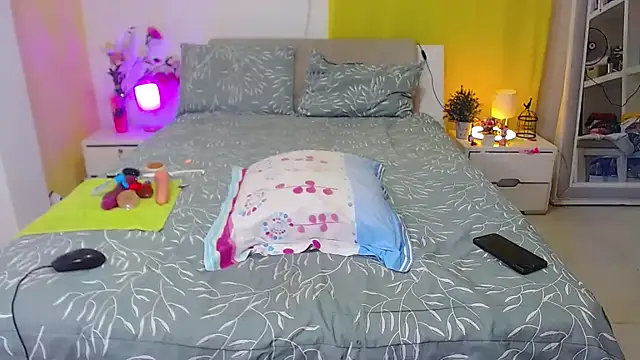 Snapshot of Kendralove31xxx chatting on January 25, 2:47 am Kendralove31xxx online show from January 25, 2:47 am