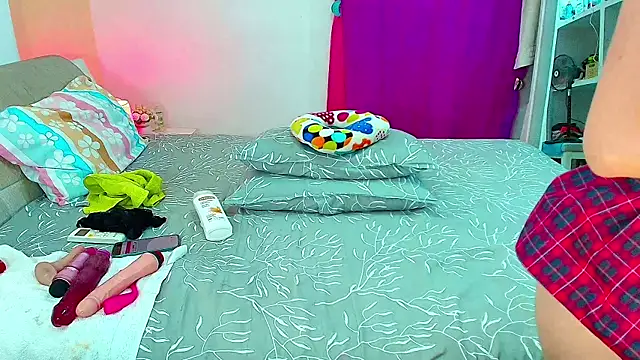 Snapshot of Kendralove31xxx chatting on November 22, 2:32 am Kendralove31xxx online show from November 22, 2:32 am