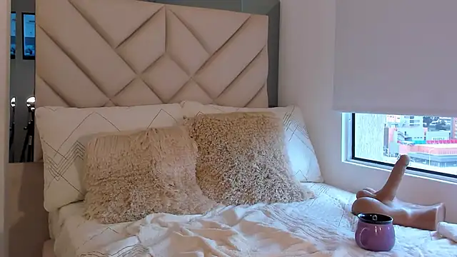 alexa tobar online show from October 19, 9:15 pm