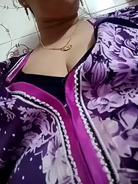 Snapshot of jiyahot1432 chatting on December 18, 10:08 am jiyahot1432 online show from December 18, 10:08 am