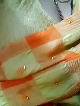 Snapshot of jiyahot1432 chatting on February 3, 10:14 am jiyahot1432 online show from February 3, 10:14 am