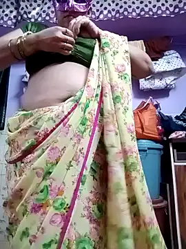 Snapshot of jiyahot1432 chatting on February 11, 5:50 pm jiyahot1432 online show from February 11, 5:50 pm