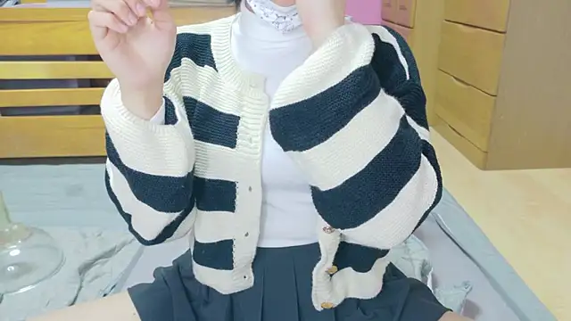 Snapshot of _usya_2525 chatting on March 7, 8:22 pm usya 2525 online show from March 7, 8:22 pm