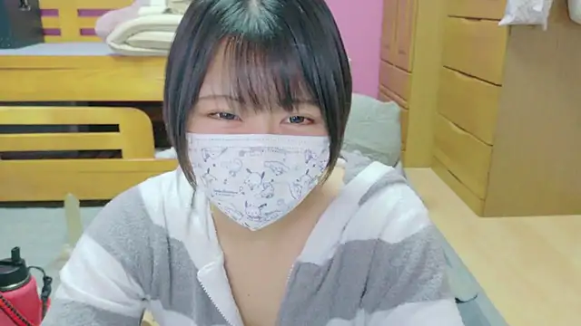 Snapshot of _usya_2525 chatting on March 12, 3:18 pm usya 2525 online show from March 12, 3:18 pm