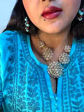 Ayesha mahi online show from September 14, 8:35 am