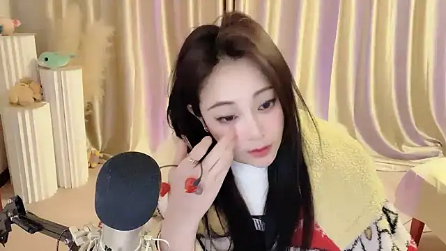 Daisy-77 online show from March 16, 6:01 pm