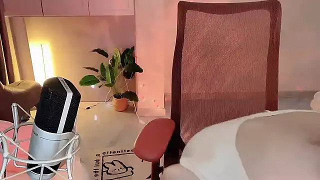 Daisy-77 online show from September 26, 5:33 am