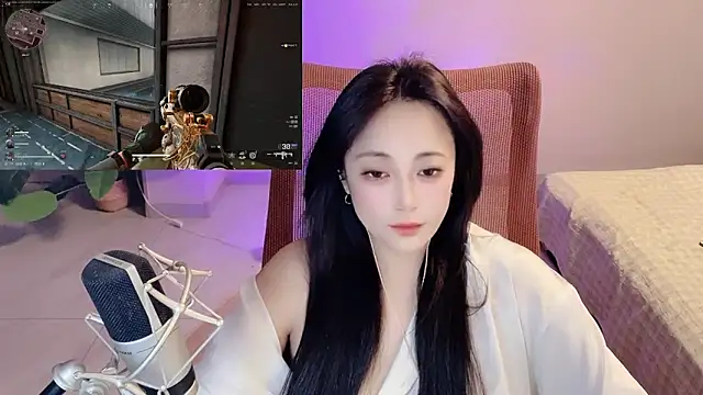 Snapshot of Daisy-77 chatting on May 12, 1:41 pm Daisy-77 online show from May 12, 1:41 pm