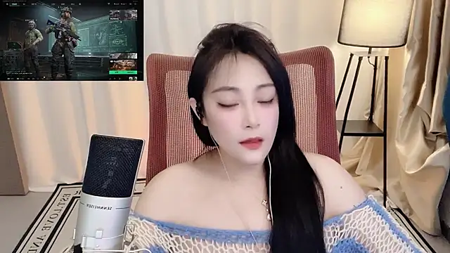 Snapshot of Daisy-77 chatting on June 2, 2:08 pm Daisy-77 online show from June 2, 2:08 pm