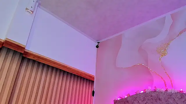 Snapshot of Daisy__rose chatting on March 13, 3:00 am Daisy rose online show from March 13, 3:00 am