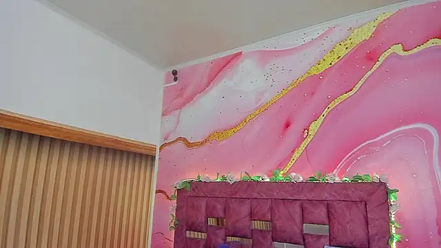 Daisy  rose online show from March 3, 3:01 am