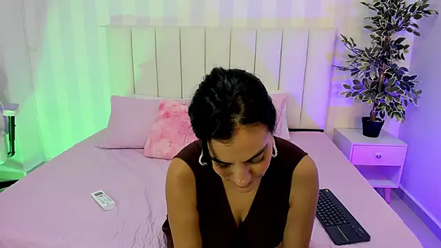 Ada Monroe10 online show from January 13, 4:19 pm