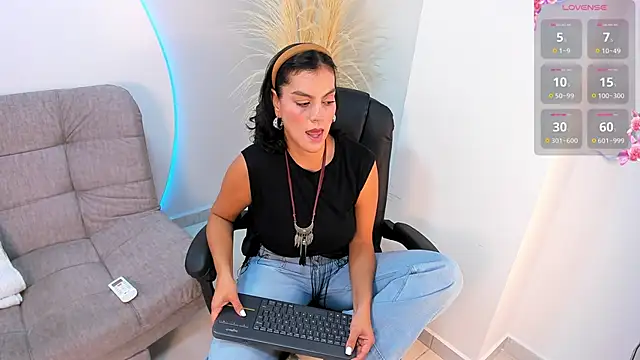 Ada Monroe10 online show from September 15, 1:33 pm