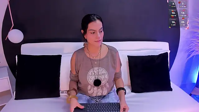 Ada Monroe10 online show from April 30, 1:39 pm