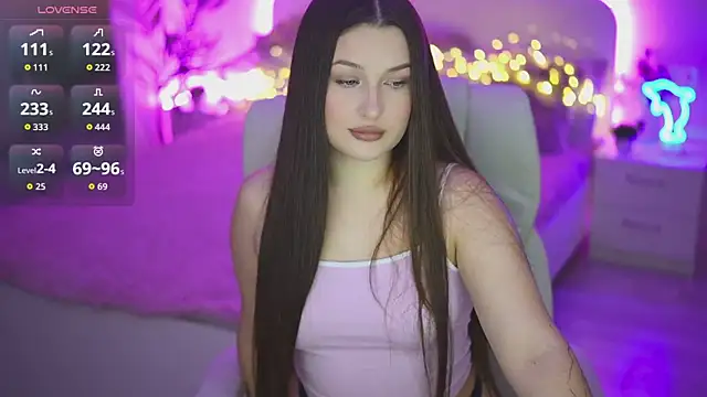 OneLaya online show from October 3, 7:00 pm