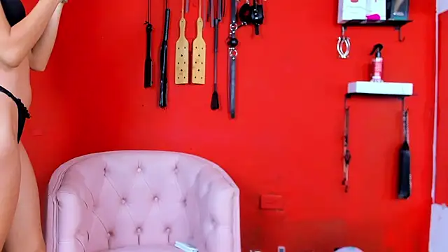 MIA SOPHIA1 online show from December 10, 7:37 am