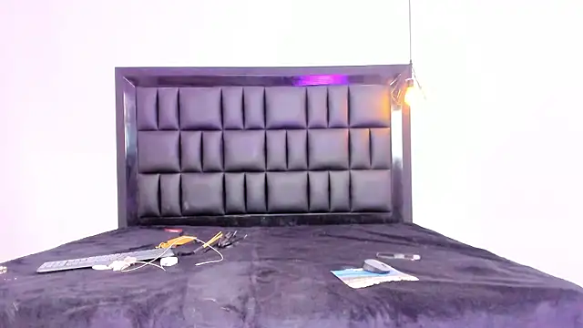 MIA SOPHIA1 online show from September 26, 5:44 am