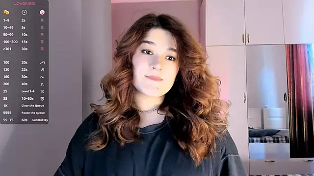 July Slowdive online show from January 30, 9:04 am