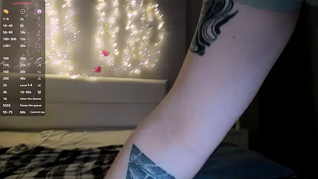 July Slowdive online show from March 19, 1:40 pm