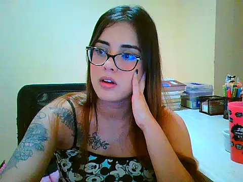 maliamiller online show from February 20, 10:05 am