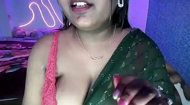 expression queen online show from December 15, 6:48 pm