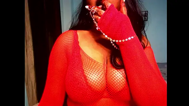 Snapshot of expression_queen chatting on February 18, 3:19 pm expression queen online show from February 18, 3:19 pm